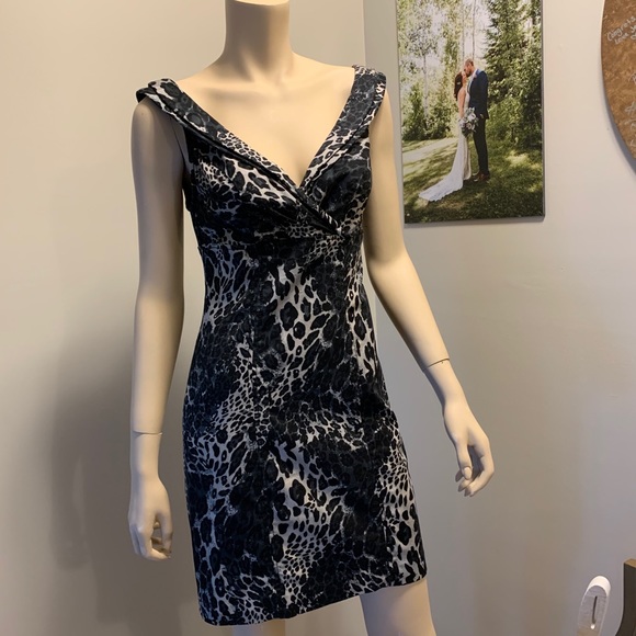 GUESS dress - Picture 3 of 5